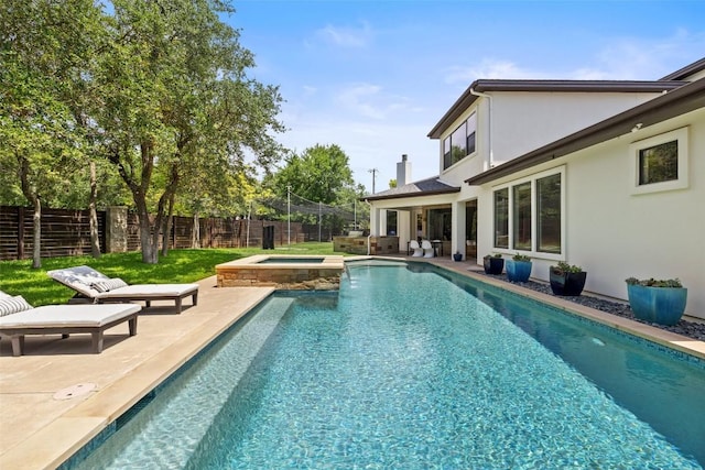 3604 Shady Creek Cv, Austin, TX 78746 - view of swimming pool with a patio area, a fenced backyard, and a pool with connected hot tub