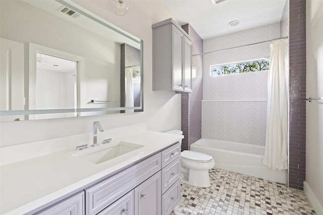 3604 Shady Creek Cv, Austin, TX 78746 - bathroom featuring vanity and shower / bath combination with curtain