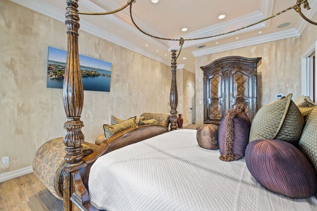 101 Matern Ct, Horseshoe Bay, TX 78657 - bedroom featuring wood finished floors, crown molding, and recessed lighting