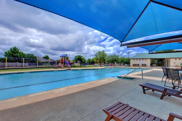 20420 Kearney Hill Rd, Pflugerville, TX 78660 - community pool with a patio area
