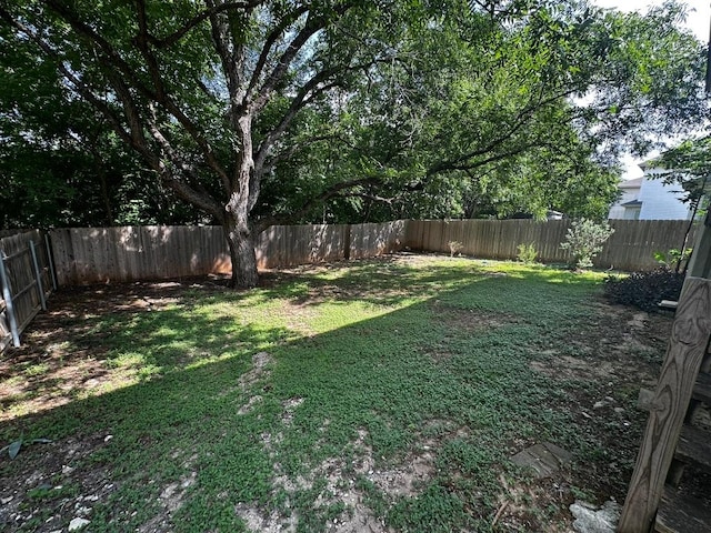 8429 Steamline Cir, Austin, TX 78745 - view of yard