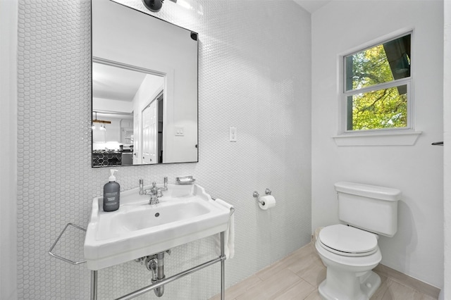 525 Barton Blvd, Austin, TX 78704 - bathroom featuring toilet