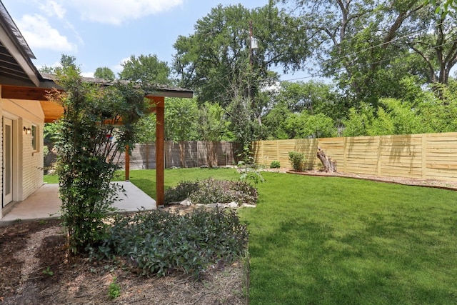 2322 Westoak Dr, Austin, TX 78704 - fenced backyard with a patio