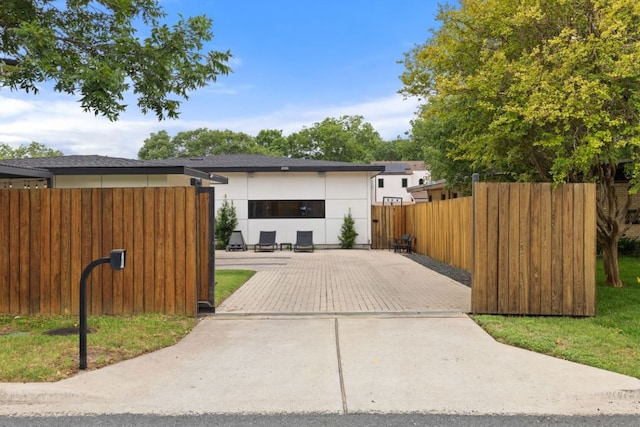 6506 Arroyo Seco, Austin, TX 78757 - view of front of house with driveway