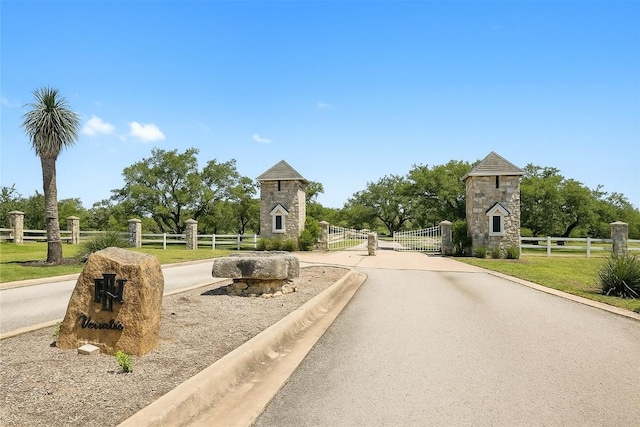 831 Hidden Creek Dr, Dripping Springs, TX 78620 - photo 1