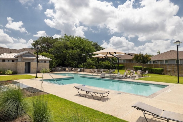 129 Syrah Ct, Leander, TX 78641 - community pool with a patio area