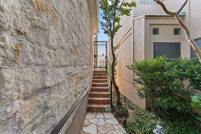 5913 N W Pl, Austin, TX 78731 - view of side of property featuring stucco siding