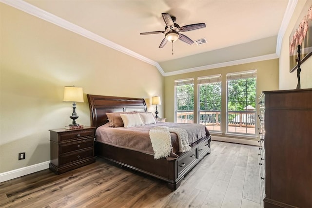 10672 Bramblecrest Dr, Austin, TX 78726 - bedroom with light wood-style flooring, baseboards, ornamental molding, and ceiling fan