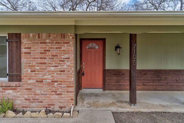 7105 Creighton Ln, Austin, TX 78723 - entrance to property with brick siding