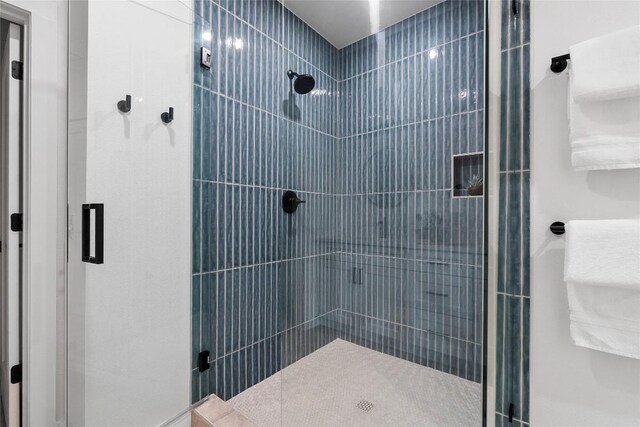 1800 E 4th St Unit 396, Austin, TX 78702 - bathroom featuring a shower stall
