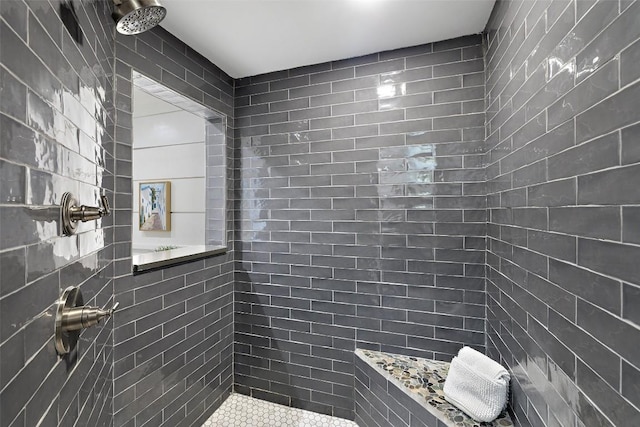 119 Vicinity Trl, Spicewood, TX 78669 - full bath with tiled shower