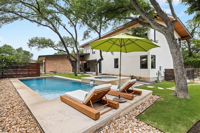 4005 Knollwood Dr, Austin, TX 78731 - swimming pool featuring an in-ground hot tub