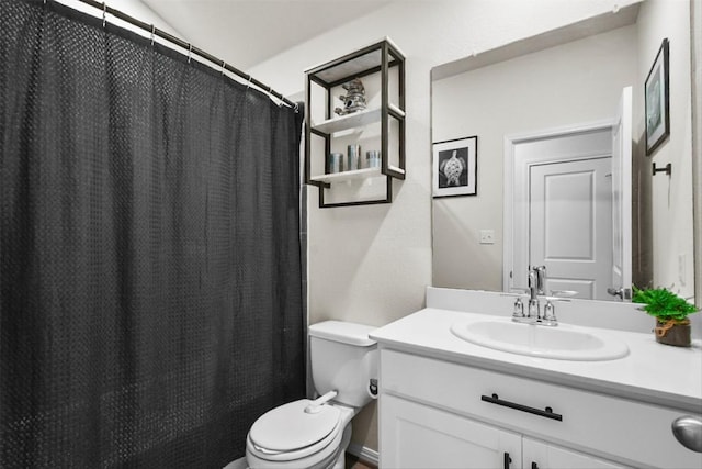 801 Russet Rock Dr Unit 6, Manchaca, TX 78748 - full bathroom with toilet, vanity, and a shower with curtain