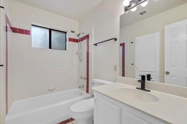910 Garwood St, Smithville, TX 78957 - bathroom featuring vanity and bathing tub / shower combination