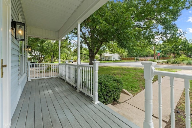 6008 Woodview Ave, Austin, TX 78757 - view of wooden porch