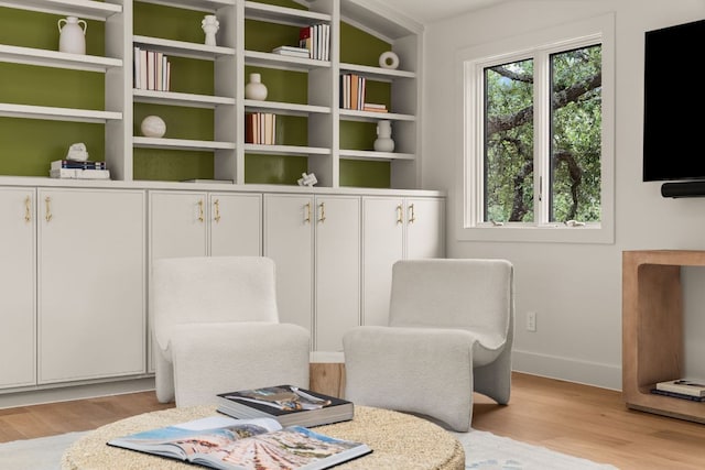 4622 Lake View Dr, Austin, TX 78731 - living area featuring light wood finished floors and baseboards