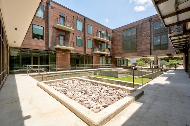 1800 E 4th St Unit 335, Austin, TX 78702 - view of surrounding community