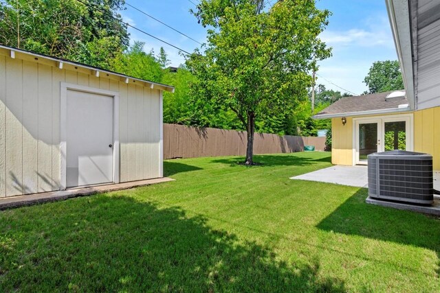 3601 Arrowhead Dr, Austin, TX 78731 - view of yard with central AC unit and a patio area