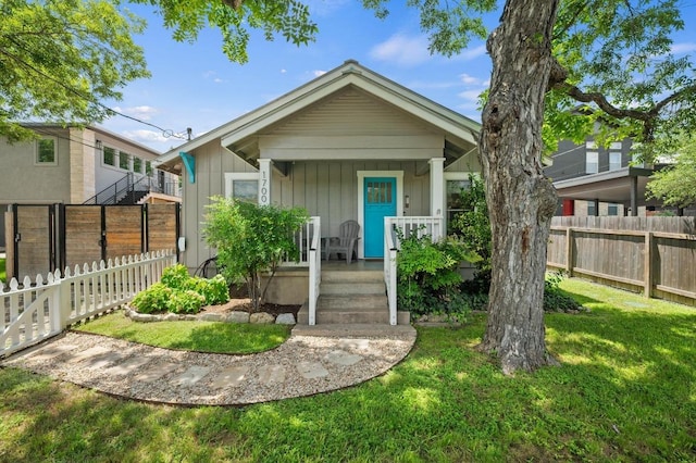 1700 S 3rd St, Austin, TX 78704 - view of front facade featuring a porch