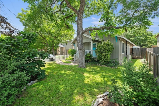 1700 S 3rd St, Austin, TX 78704 - view of yard featuring a porch