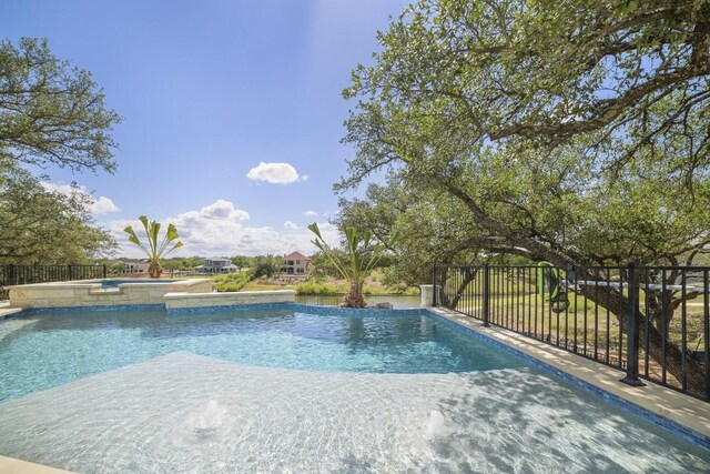 218 Sleepy Oaks Dr, Kingsland, TX 78639 - photo 2