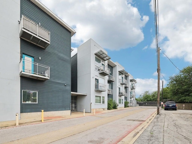 2931 E 12th St Unit 206, Austin, TX 78702 - view of apartment building / complex