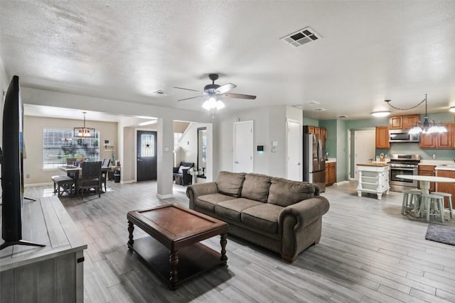 110 Trapper Trl, Bastrop, TX 78602 - photo 2