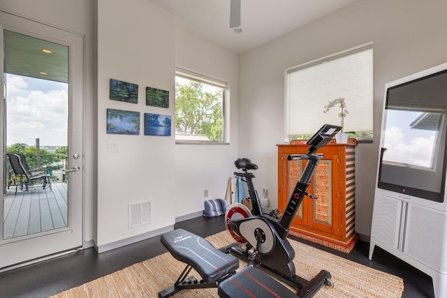 1003 E 8th St, Austin, TX 78702 - workout room with a ceiling fan