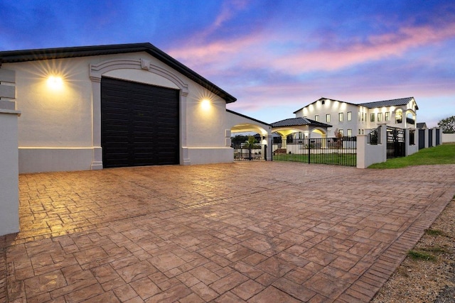 129 Cedar Dr, Horseshoe Bay, TX 78657 - garage with a gate