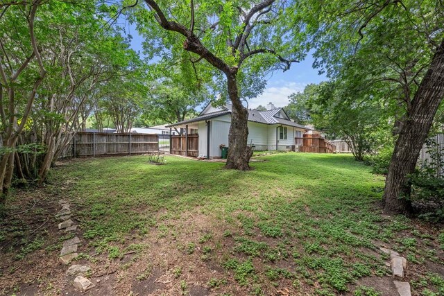 2814 Windsor Rd, Austin, TX 78703 - view of yard