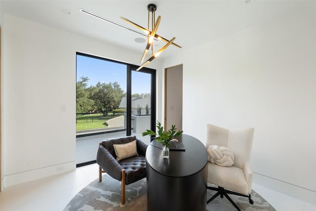 204 Wennmohs Pl, Horseshoe Bay, TX 78657 - living area featuring a chandelier