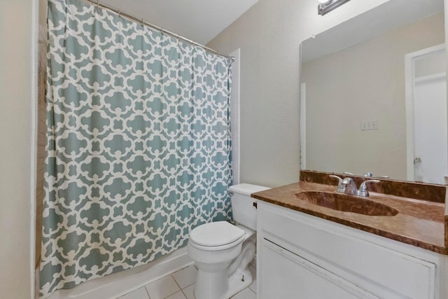 4802 Peach Grove Ct, Austin, TX 78744 - bathroom with tile patterned flooring, vanity, toilet, and curtained shower