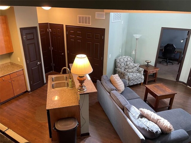 2502 Leon St Unit 505, Austin, TX 78705 - photo 4