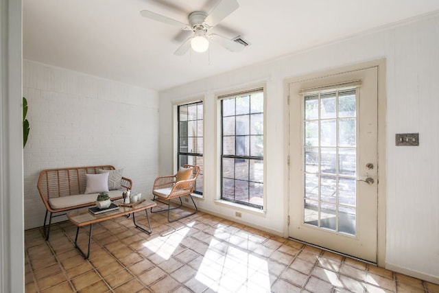 1005 Salem Ln, Austin, TX 78753 - living area featuring a ceiling fan