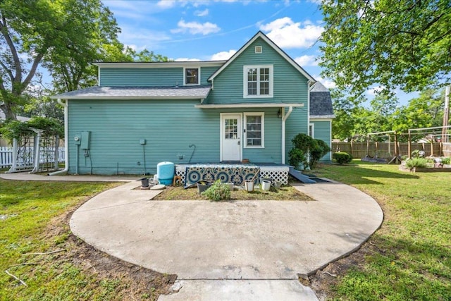 1223 Cecelia St, Taylor, TX 76574 - view of front of home featuring roof with shingles and a porch