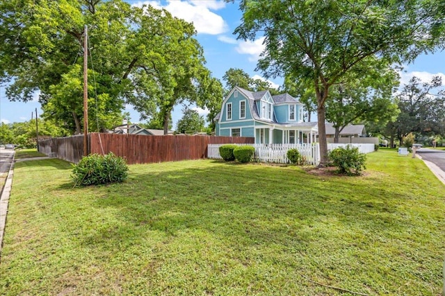 1223 Cecelia St, Taylor, TX 76574 - view of front of home featuring a gambrel roof and a porch