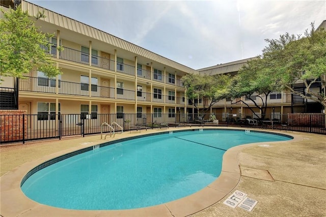 910 Duncan Ln Unit 60, Austin, TX 78705 - view of community pool