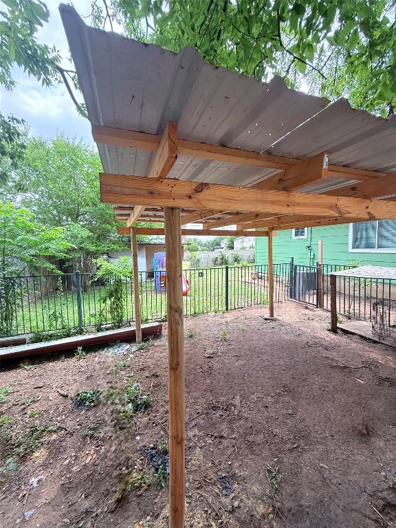 7707 Eastcrest Dr, Austin, TX 78752 - view of yard