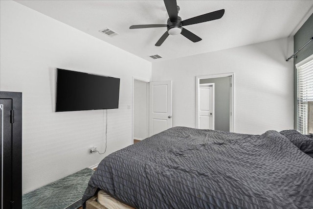 1725 Cobblecrest Ln, Leander, TX 78641 - bedroom featuring a ceiling fan