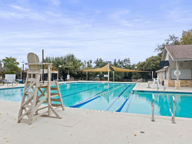 11311 Alhambra Dr, Austin, TX 78759 - community pool with a patio