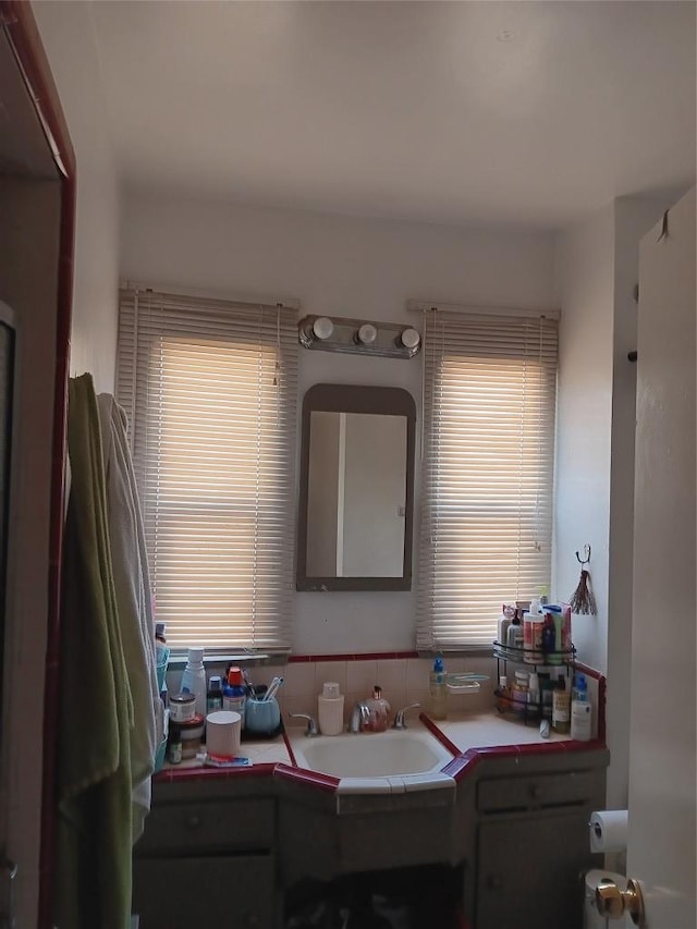 701 W 112th St, Los Angeles, CA 90044