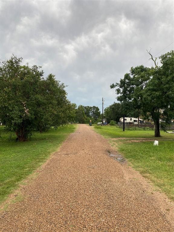 406 Fordtrand St, Ellinger, TX 78938 - photo 16