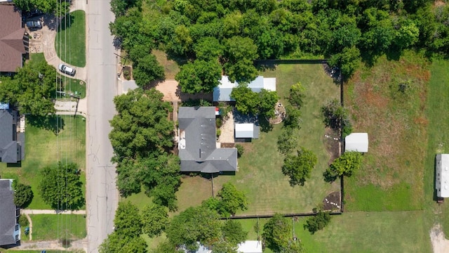 1922 W Lake Dr, Taylor, TX 76574 - drone / aerial view