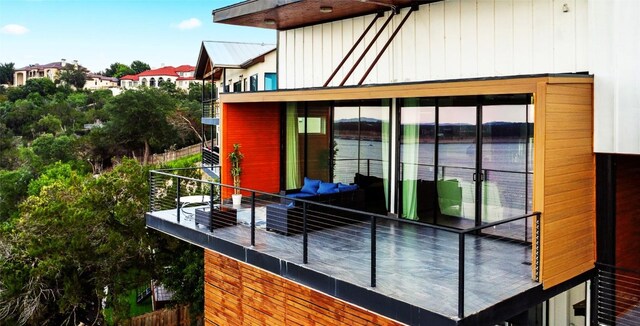 1800 Buffalo Gap Rd, Austin, TX 78734 - view of side of property with a balcony