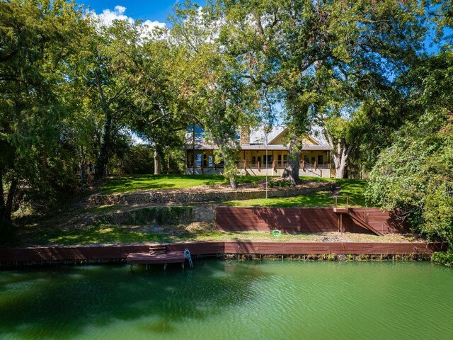 302 Guadalupe River Dr, Seguin, TX 78155 - photo 1