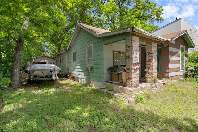 1114 Linden St Unit 2, Austin, TX 78702 - view of home's exterior with cooling unit