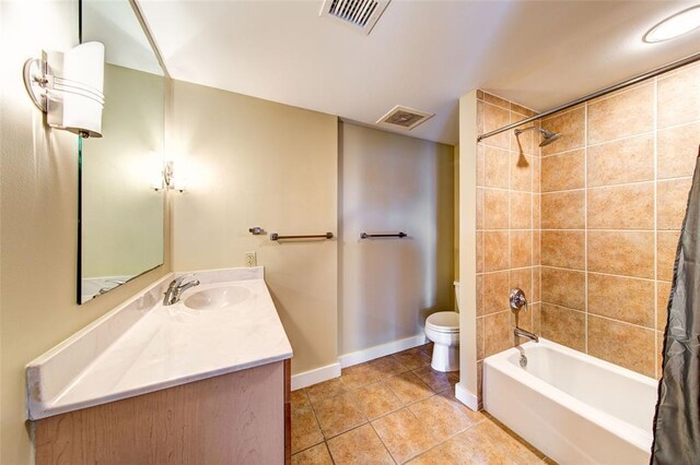 711 W 26th St Unit 504, Austin, TX 78705 - bathroom with tile patterned flooring, vanity, and shower / bath combo with shower curtain