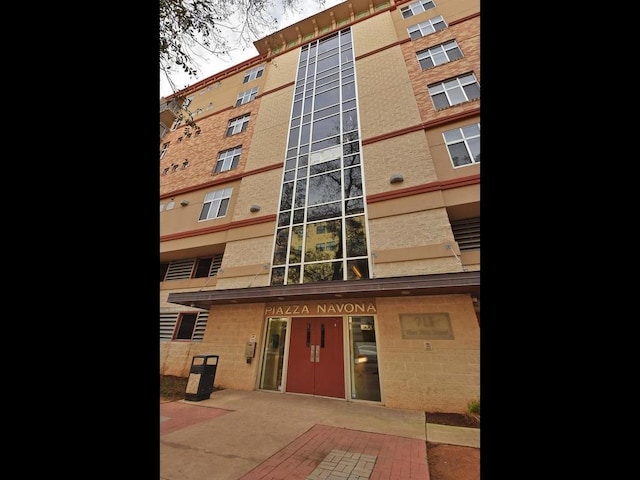 711 W 26th St Unit 504, Austin, TX 78705 - view of apartment building / complex