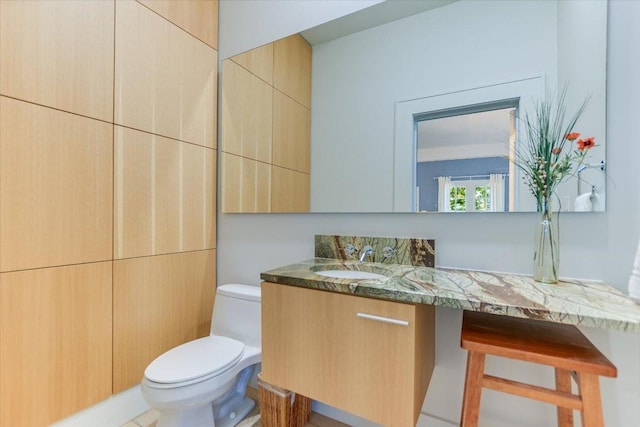 2109 Nickerson St, Austin, TX 78704 - bathroom with toilet and vanity