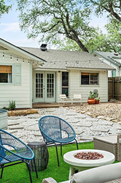 7303 Lunar Dr, Austin, TX 78745 - photo 27